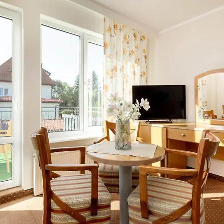Holiday Studio, Breakfast Included Апартаменты *