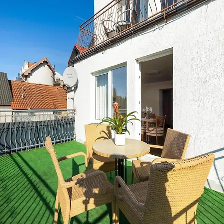 Апартаменты Holiday Studio, Breakfast Included *